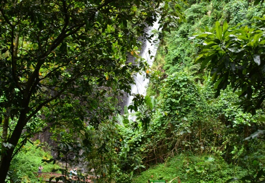 2014-12-26 16-43-19 Tahiti cascades