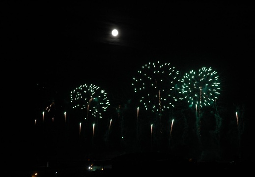 2014-07-14 00-02-10 feu artifice