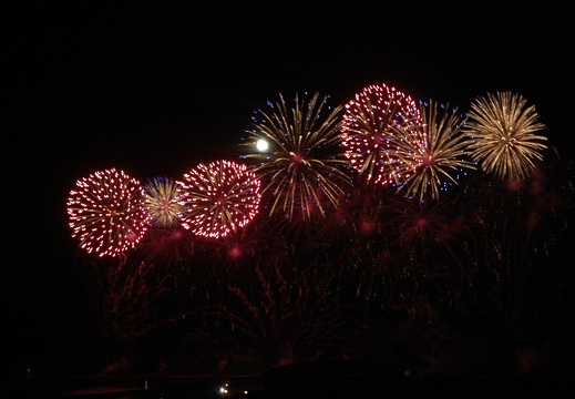 2014-07-14 00-01-08 feu artifice