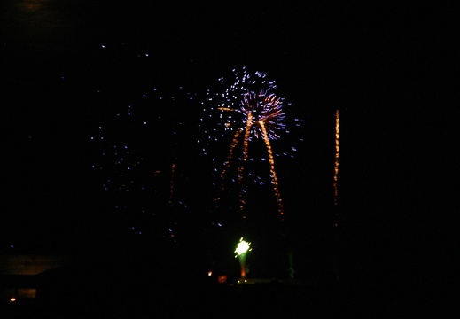 2014-07-13 23-59-27 feu artifice