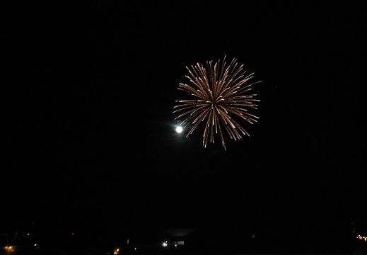 2014-07-13 23-58-34 feu artifice