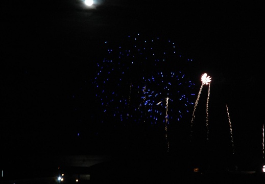 2014-07-13 23-59-26 feu artifice