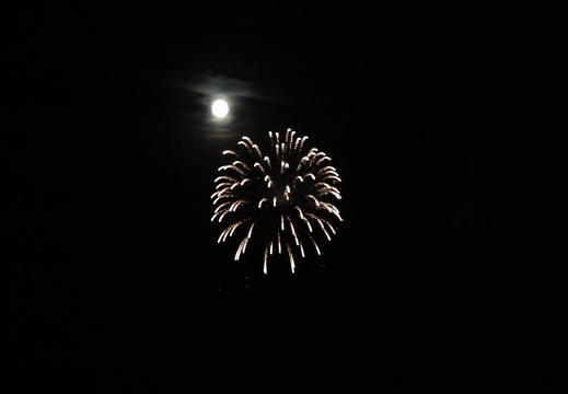 2014-07-13 23-58-01 feu artifice