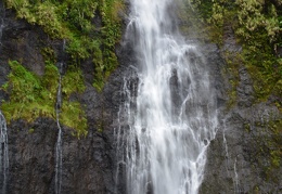 2014-12-26 16-30-41 Tahiti cascades