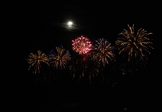2014-07-14 00-00-35 feu artifice