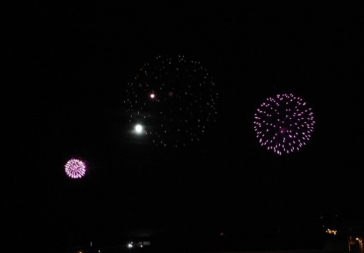 2014-07-13 23-56-21 feu artifice